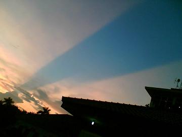 Penjelasan Fenomena Langit Terbelah di Yogyakarta